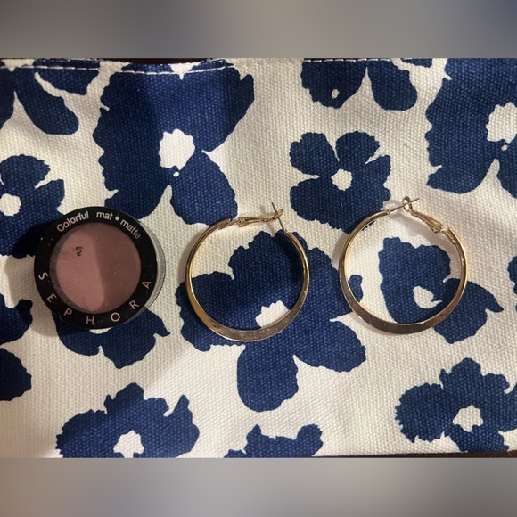 Gold flat hoops - Picture 2 of 2